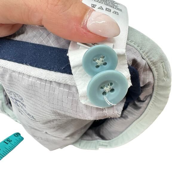 Vineyard Vines On the Go 9" Performance Sage Gray Outdoor Preppy Dad Shorts - Picture 9 of 10